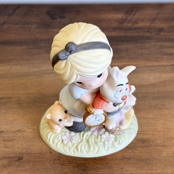 DISNEY Precious Moments ALICE WONDERLAND It’s Never To Late For Fun With Friends - Picture 9 of 11